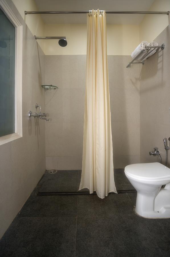 Sunshine Hotel Raigarh Bagian luar foto